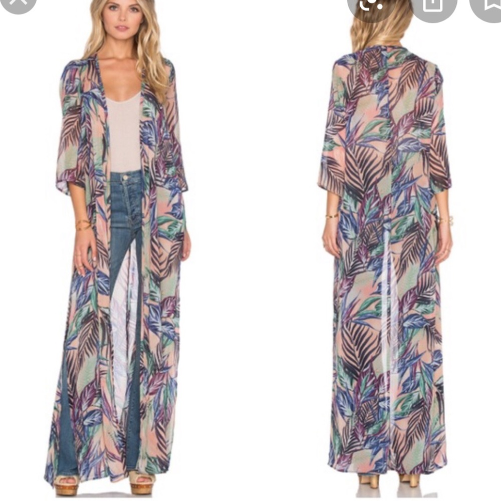 Show me your Mumu karmyn cape